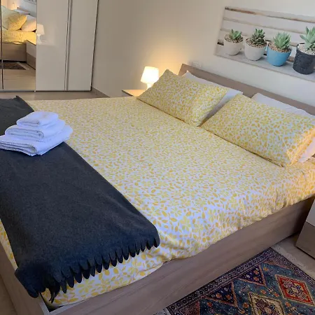 Apartman La Casa Del Parco Ferrari