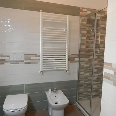 Lägenhet La Casa Del Parco Ferrari