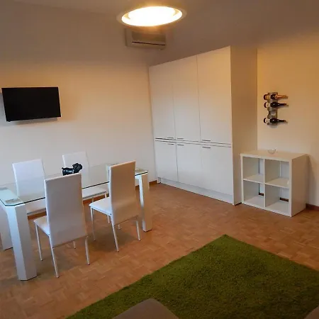 La Casa Del Parco Ferrari Lägenhet Modena