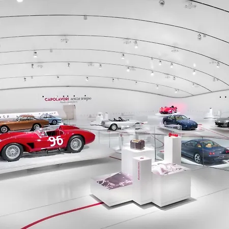 アパート La Casa Del Parco Ferrari *